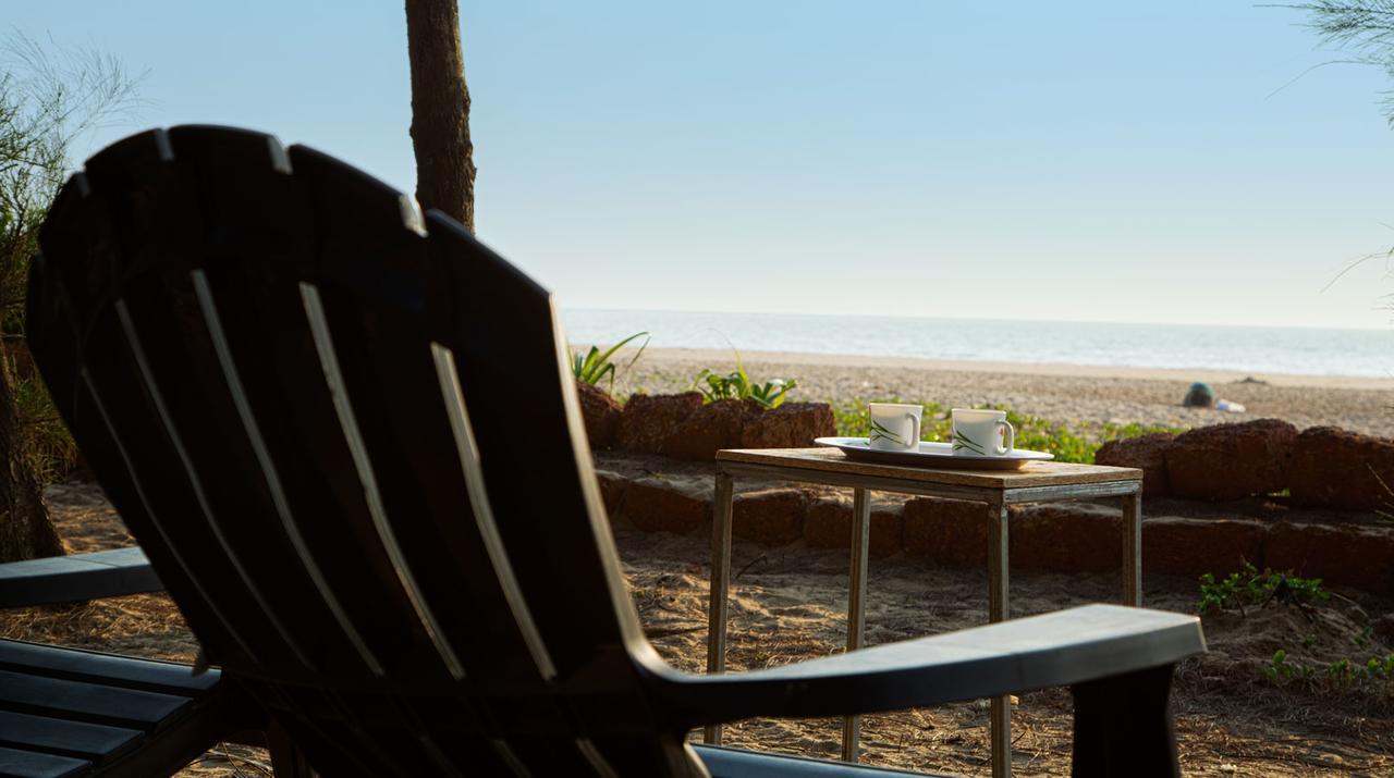 Blue Ocean Sands - On The Beach Hotel Kumta Exterior photo